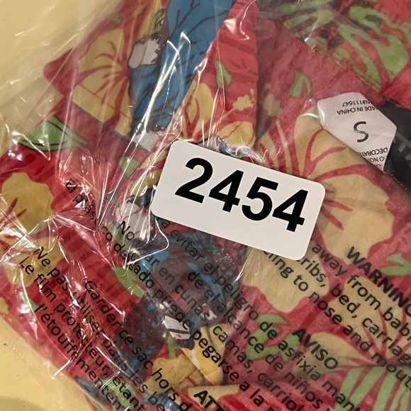 Official Star Wars Size Small Hawaii Tiki Shirt Grogu Baby Yoda All Over Print - Picture 12 of 12